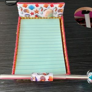 Sweet sea shells post it note pad with and pen. Handcrafted with ♥️ great gift.
